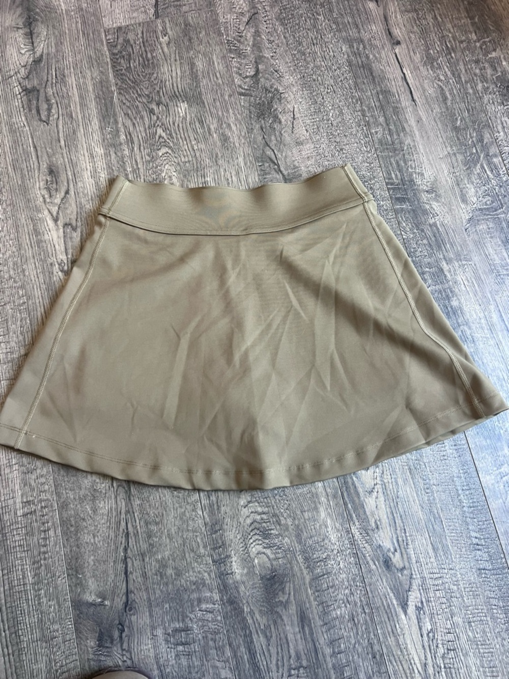 NEW Cream Yoga Carrie Bra Top & Evelyn Skort Set in Army Green - Picture 6 of 11